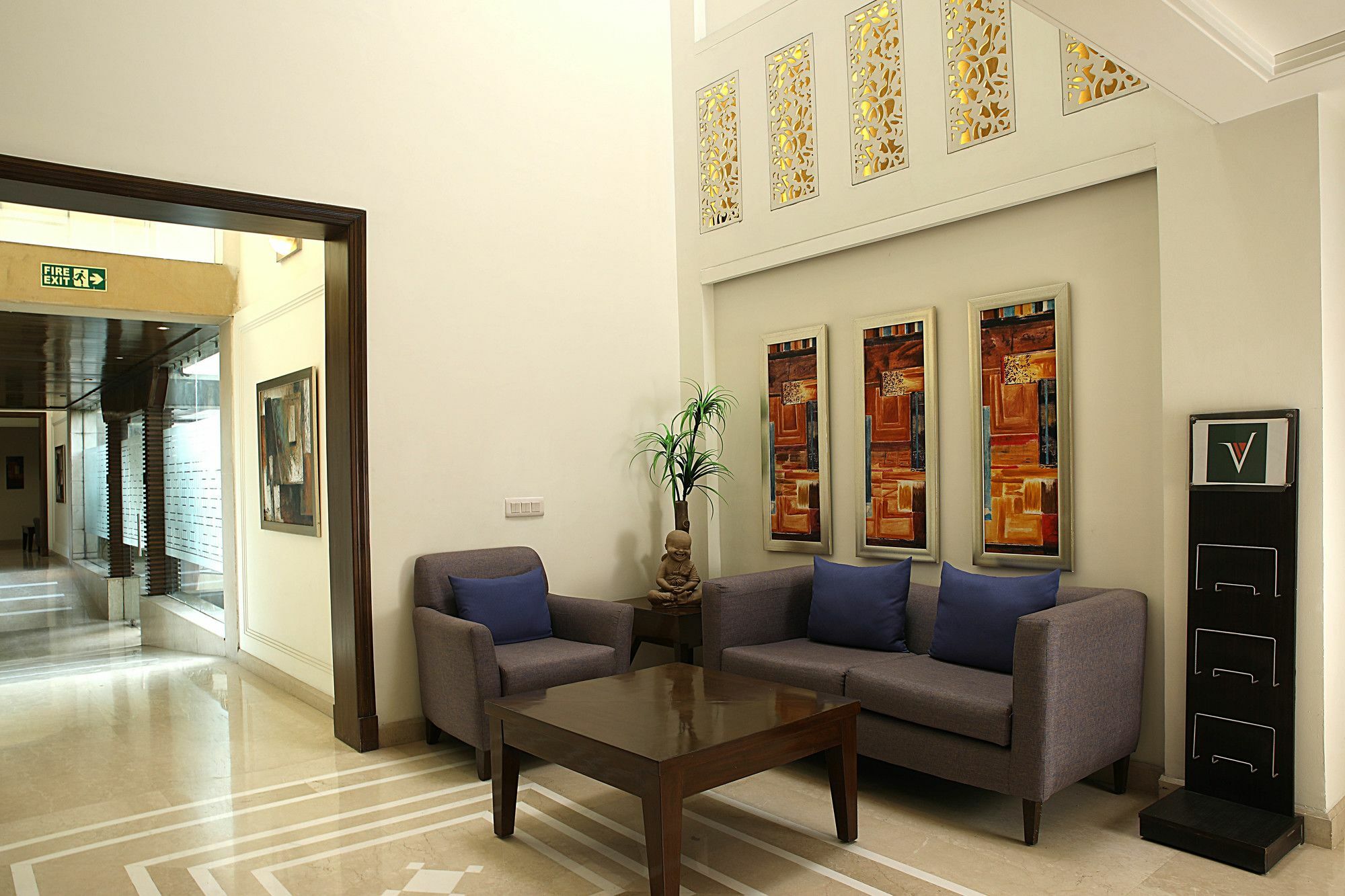 Inde Hotel Signature Tower Гургаон Экстерьер фото
