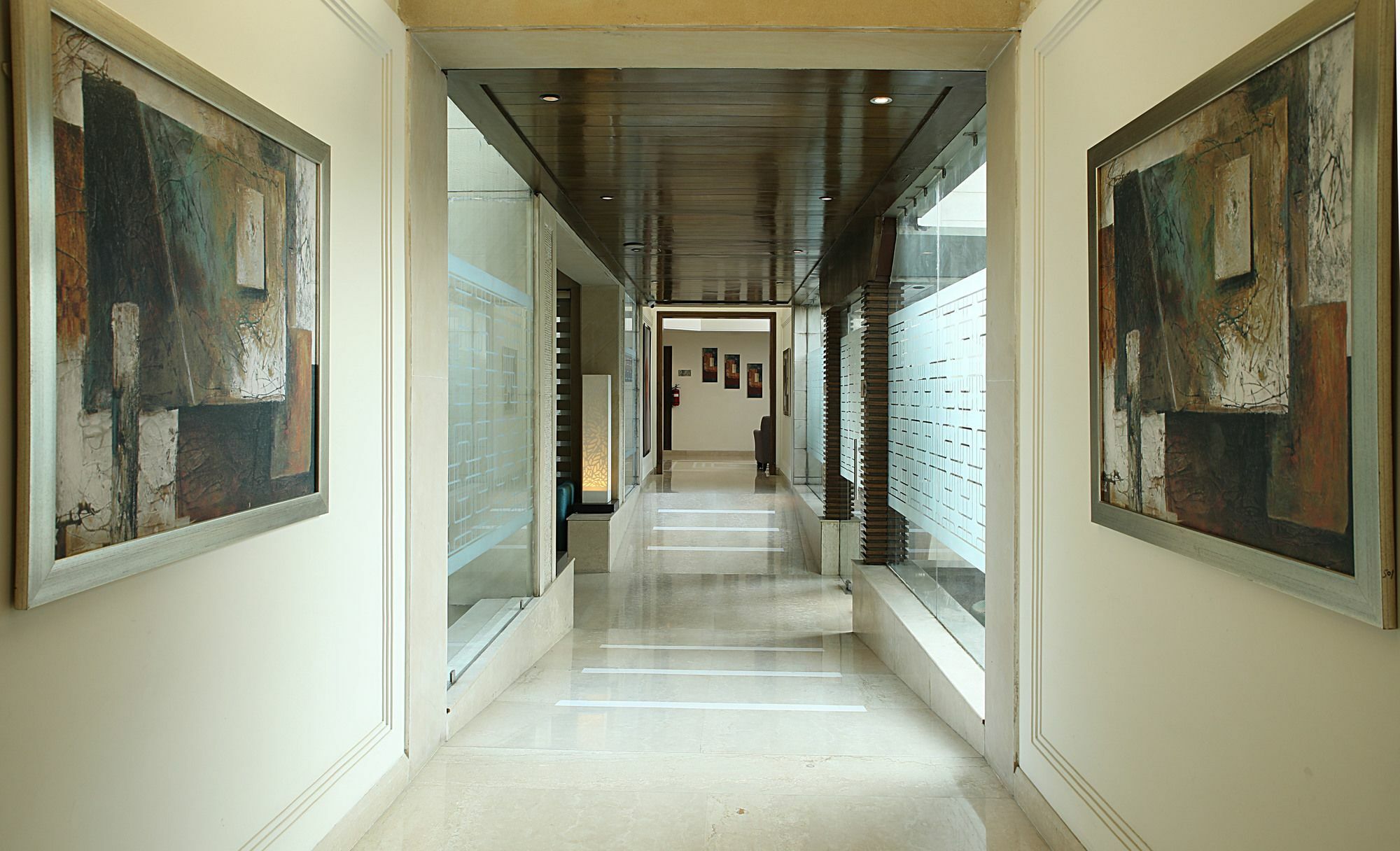 Inde Hotel Signature Tower Гургаон Экстерьер фото