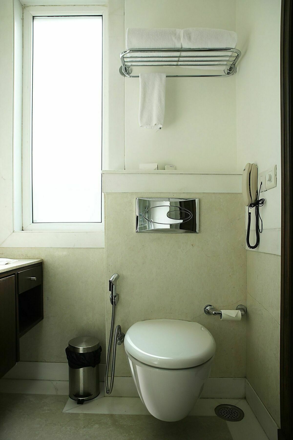 Inde Hotel Signature Tower Гургаон Экстерьер фото